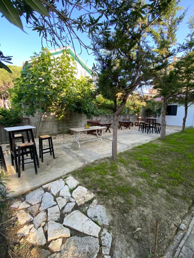 Garden Ardo Ferienhaus Golem (Tirana)